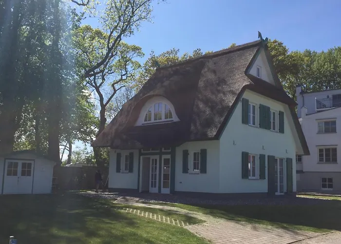 Traditionelles Reethaus direkt an der Ostsee